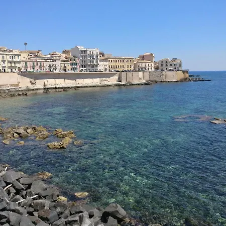 Ortigia Porta Del Mare
